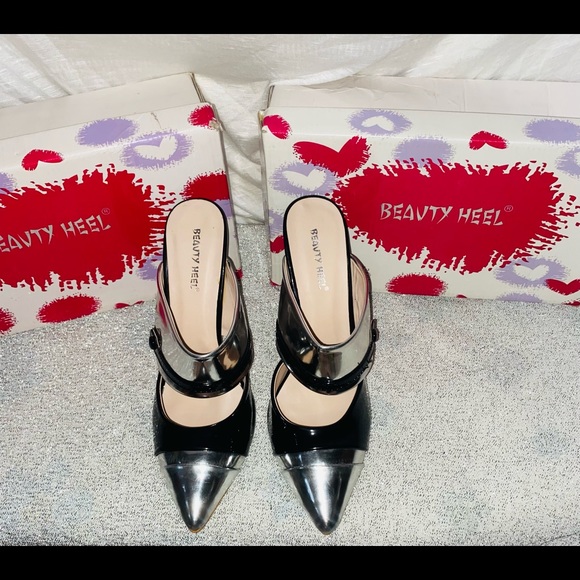 Vintage “Disco Fever” Black and Silver size 8.5 Mule Heels - Picture 2 of 6